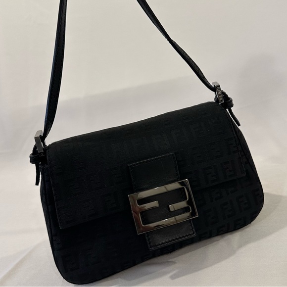 Fendi vintage shoulder bag - Picture 1 of 9